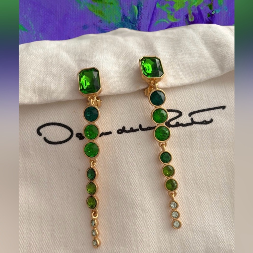 Oscar de la Renta • Tapered Green Crystals CZ Drop Clip on Earrings. - Picture 7 of 16